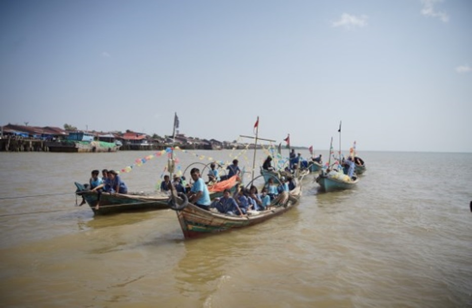 Mengenal Arakan Pompong, Tradisi Nelayan Suku Duano di Pesisir Jambi